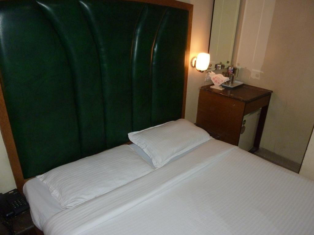 מומביי Hotel Park Shilton מראה חיצוני תמונה