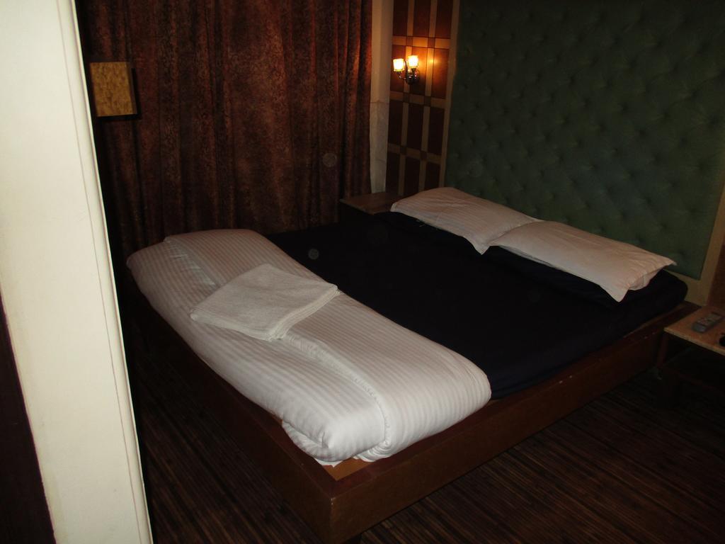 מומביי Hotel Park Shilton מראה חיצוני תמונה
