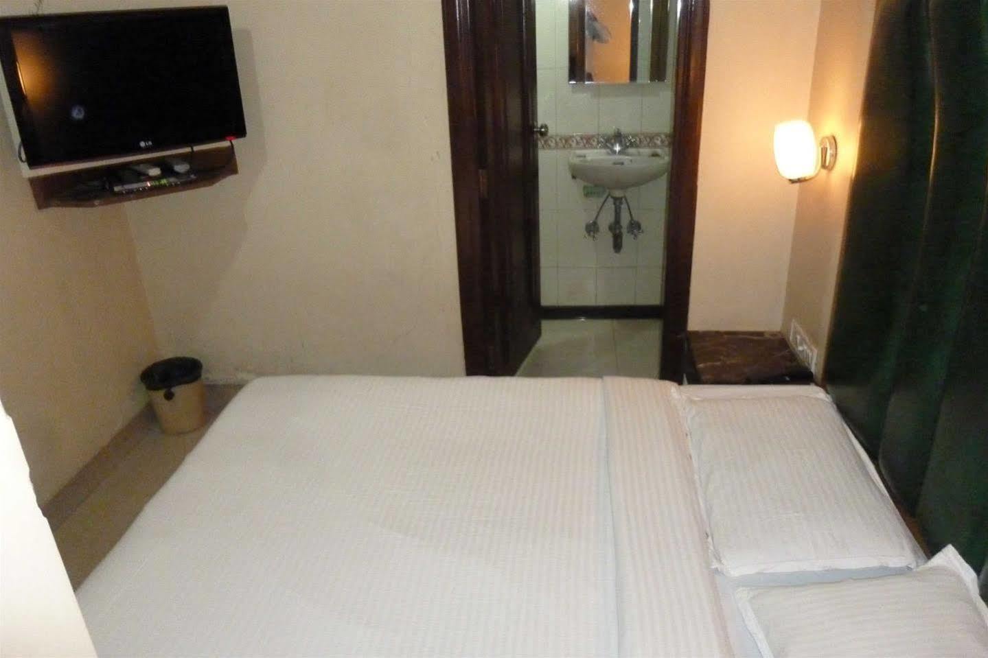 מומביי Hotel Park Shilton מראה חיצוני תמונה